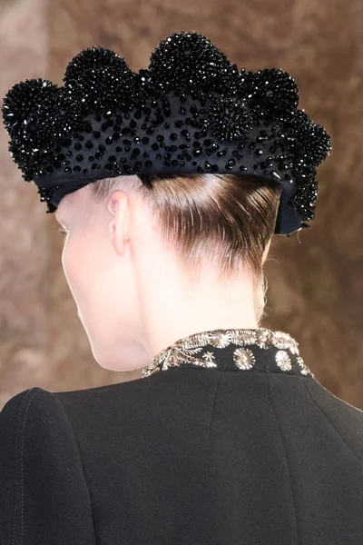 Look 12